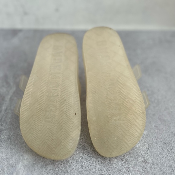 Slide - Picture 4 of 4